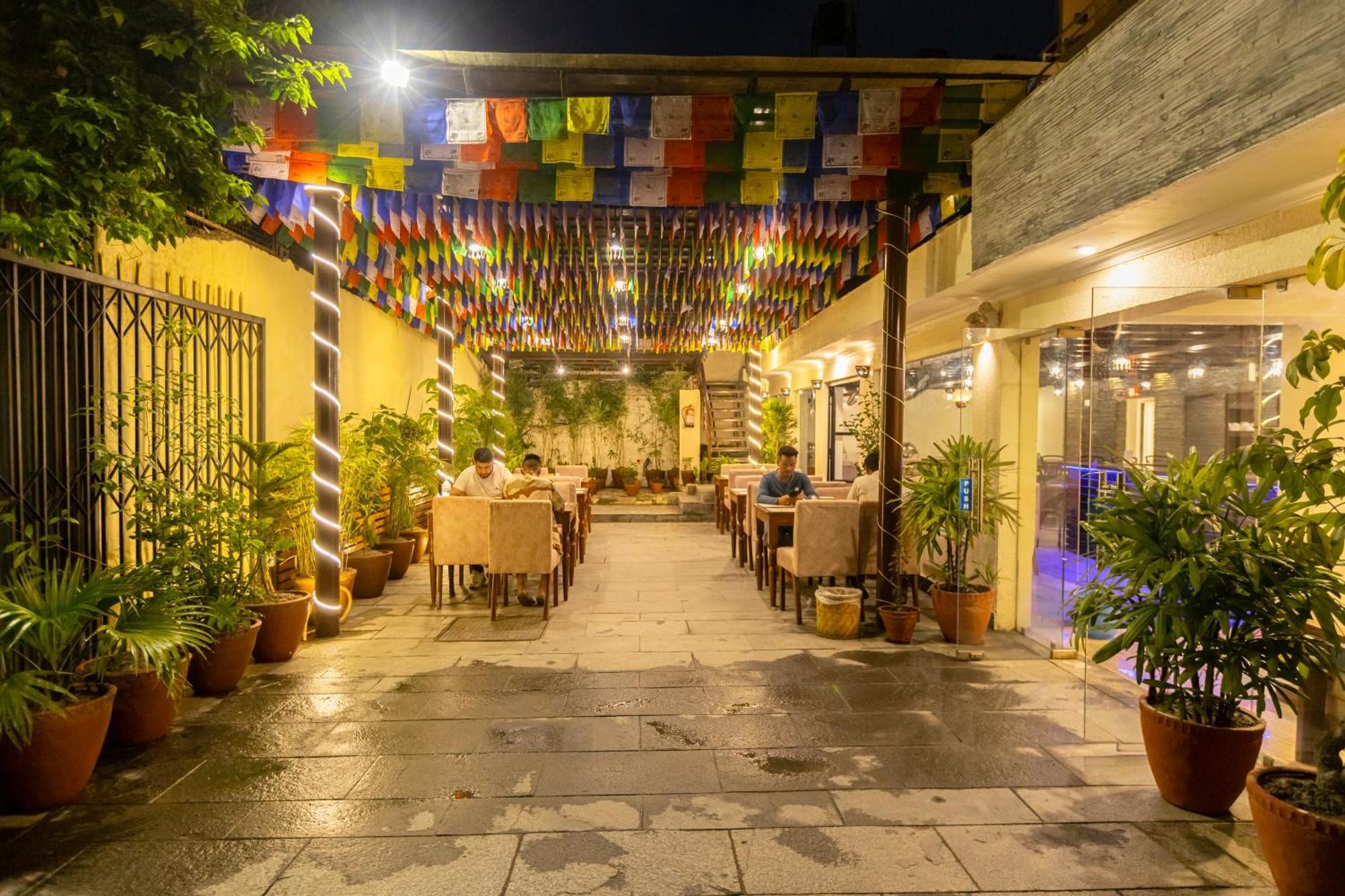 Highlander Inn Kathmandu Exterior foto