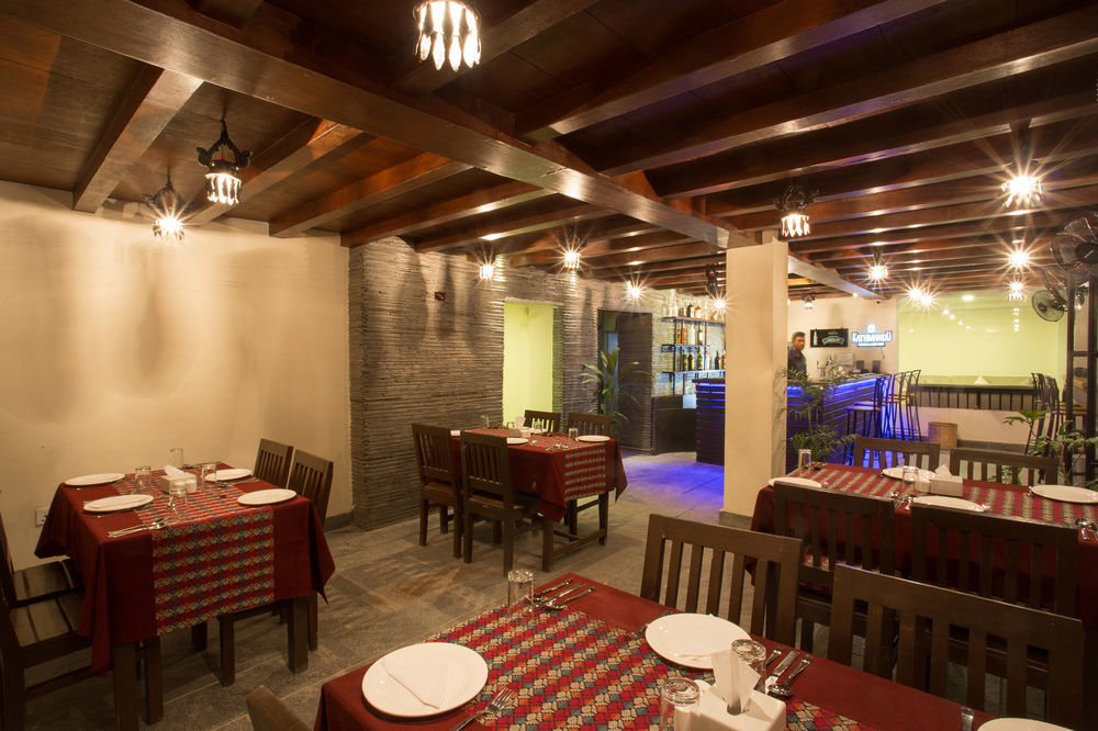 Highlander Inn Kathmandu Exterior foto